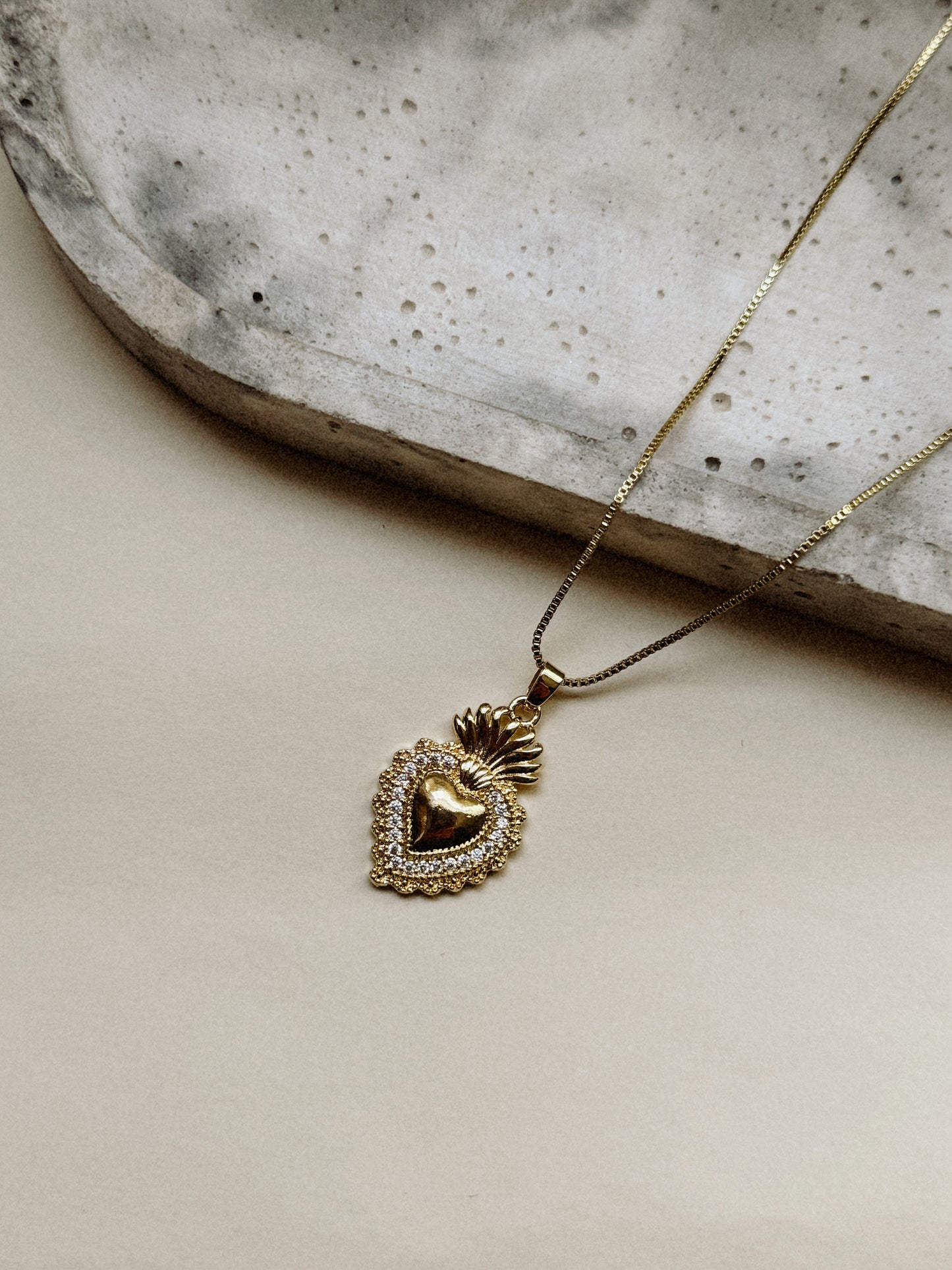 Collar amour