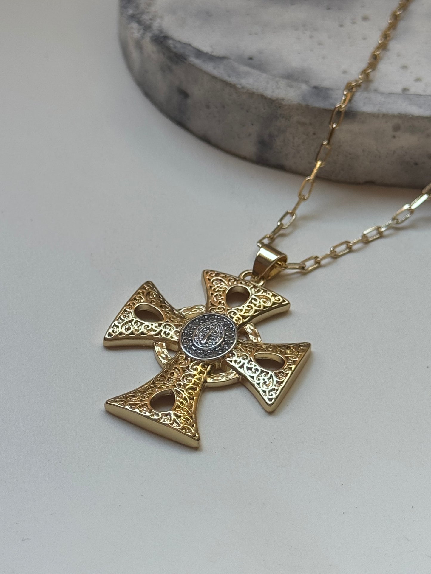 Collar Cruz San Benito