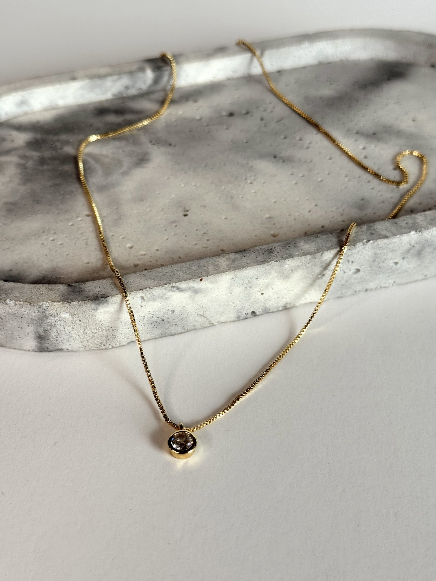 Collar punto luz